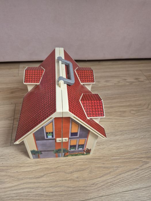 Domek playmobile dla lalek 70985