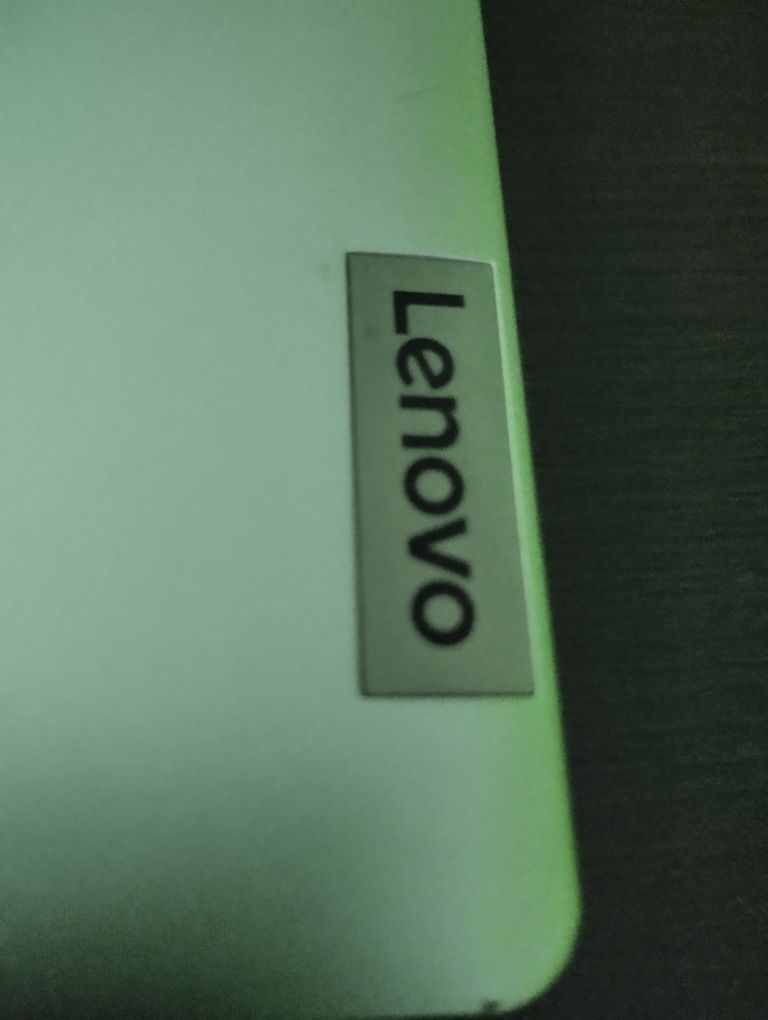 Laptop Lenovo + ładowarka