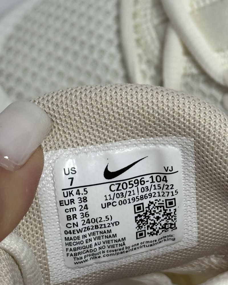 Оригінал Кросівки Nike Free Metcon 5 CZ0596-104 Кроссовки Оригинал 38