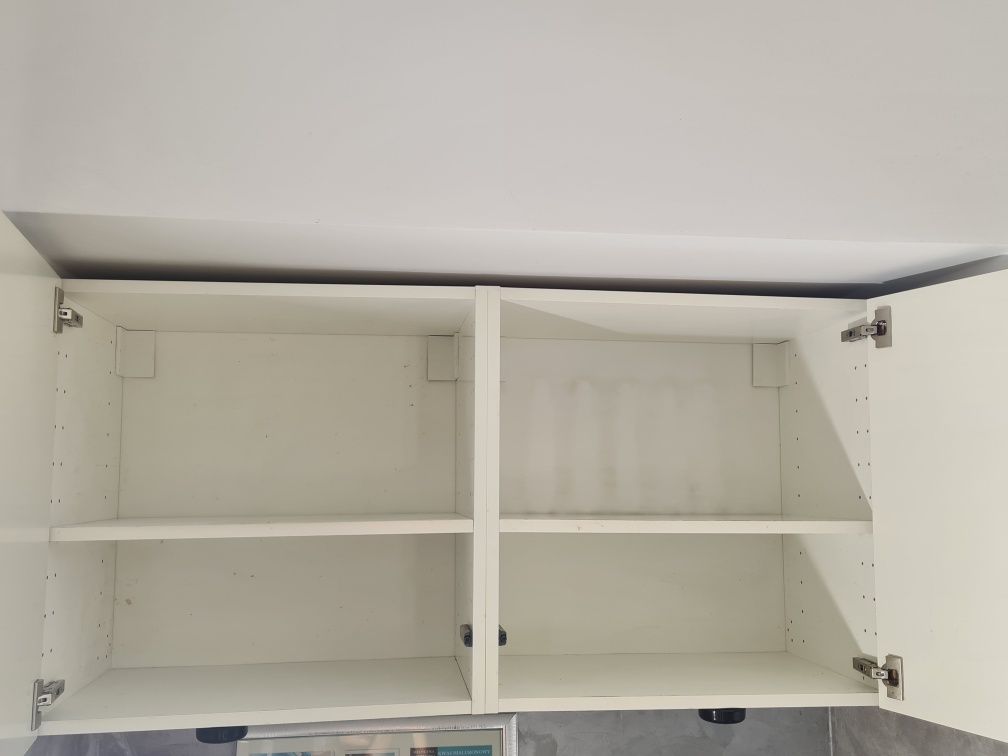 Zestaw mebli ze zlewem. Biały połysk, system Blum.