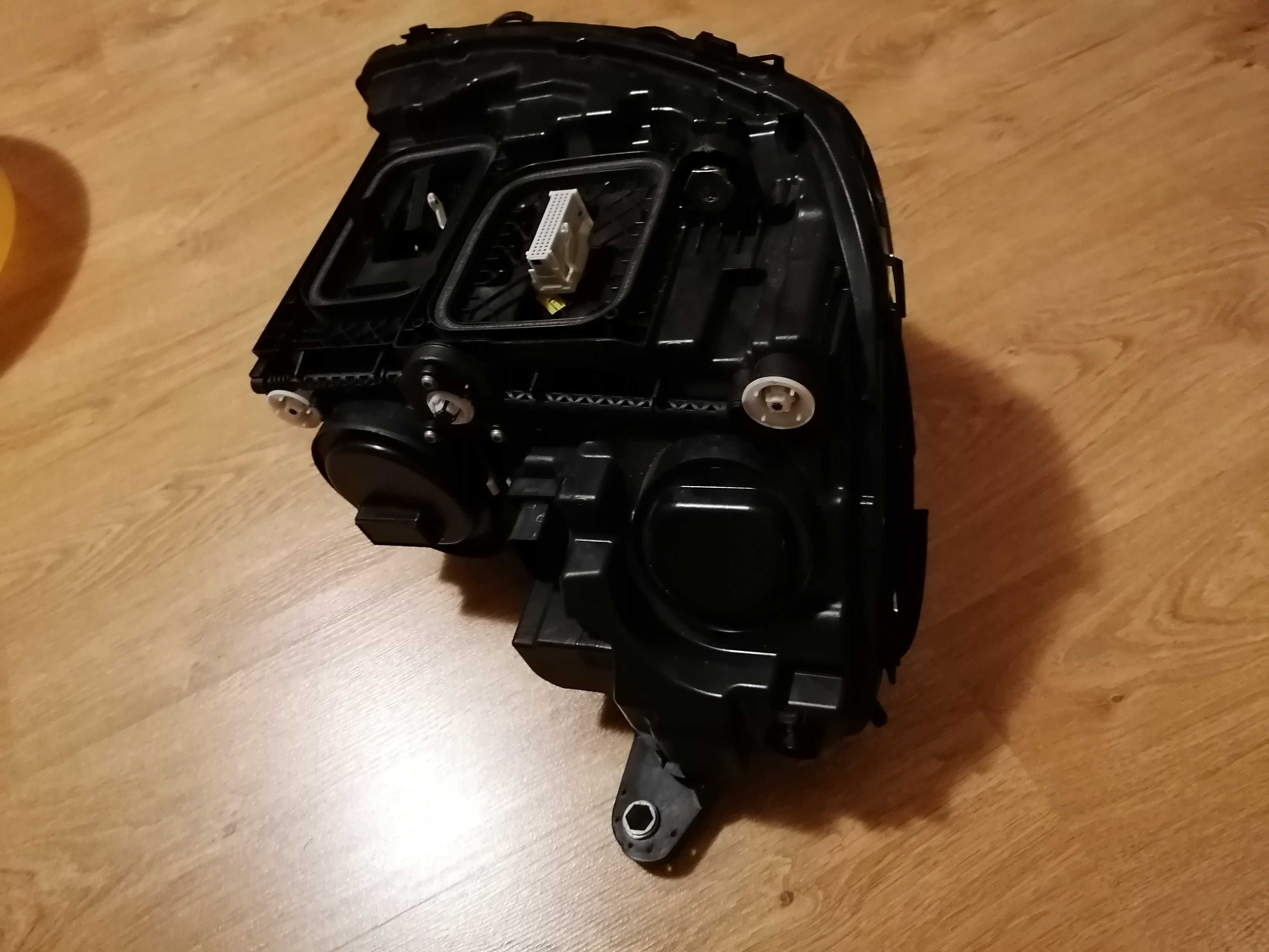 Mercedes E - Klasa Lampa Lewa W 213   A 213  Multibeam