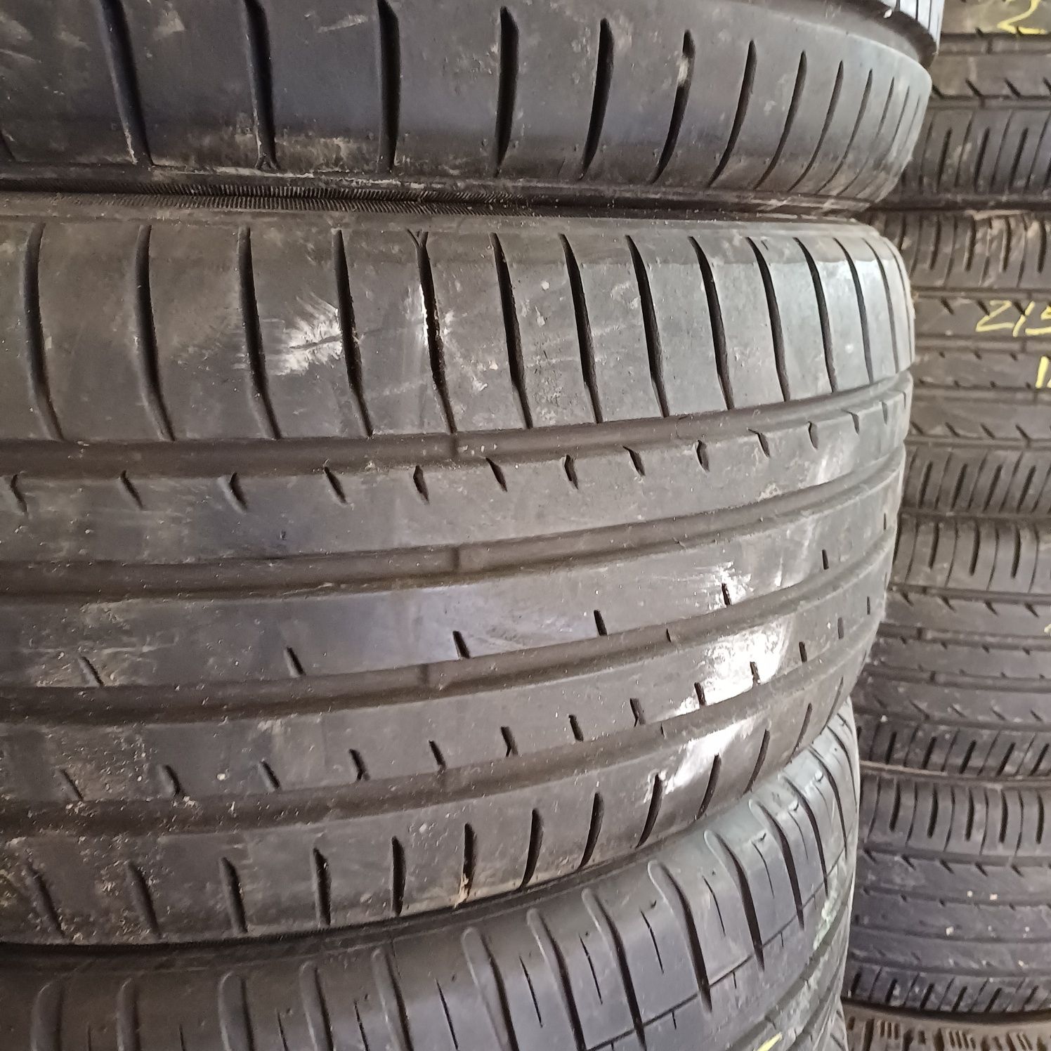 Резина Toyo 215/45 R18