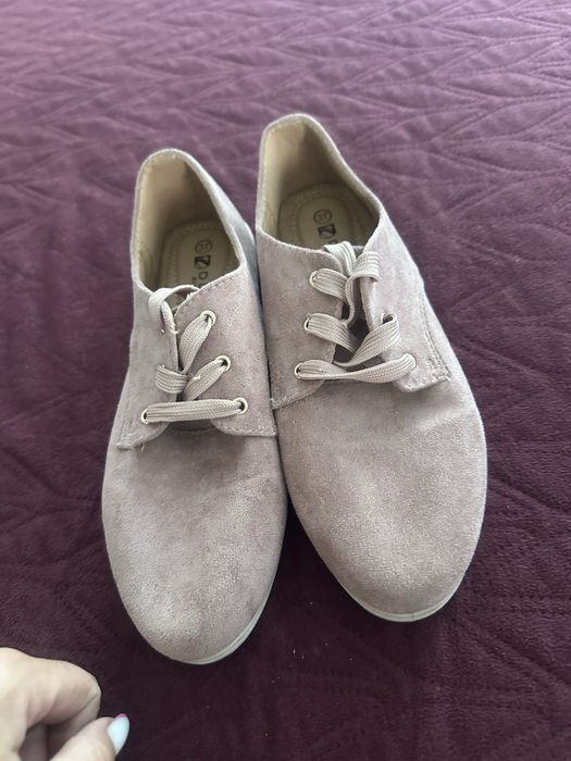 Жіночі рожеві туфли