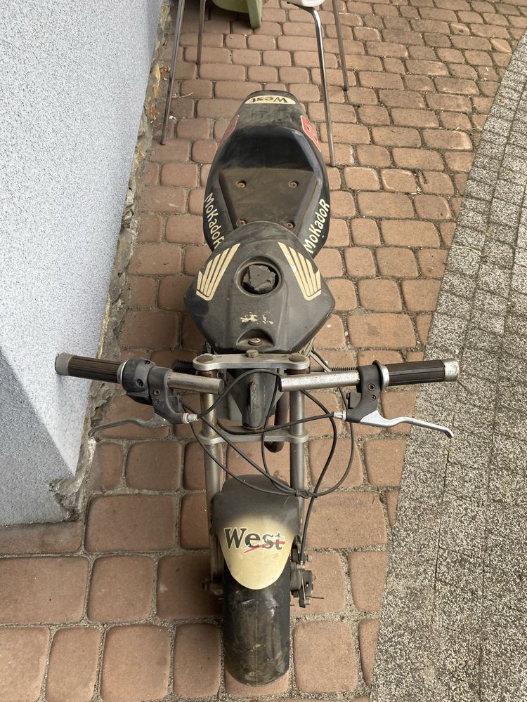 Motorek spalinowy