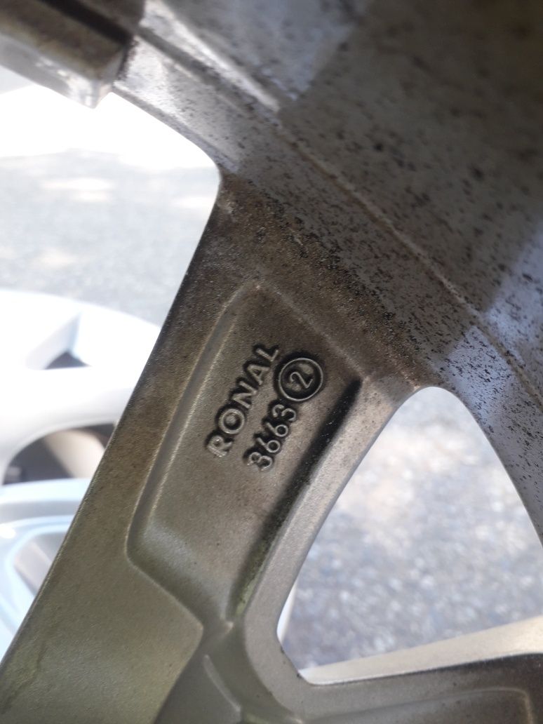 Felgi 17 aluminiowe BMW X1 X2 G20 G30 G31 5x112 et 39