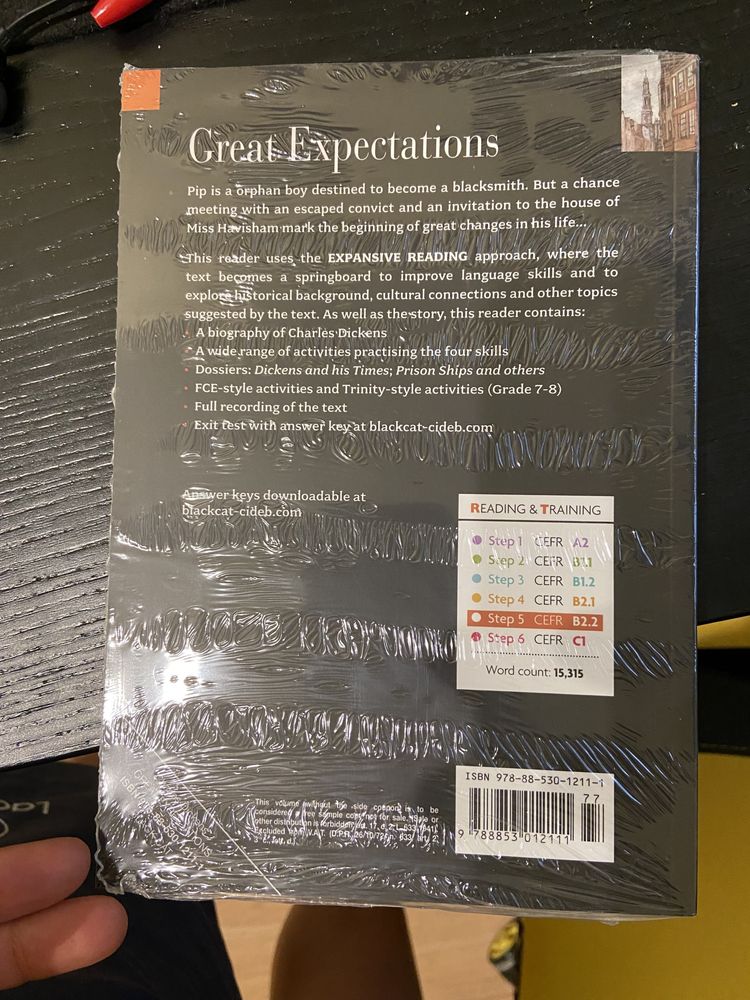 Livro Great expectations de charles dickens novo!