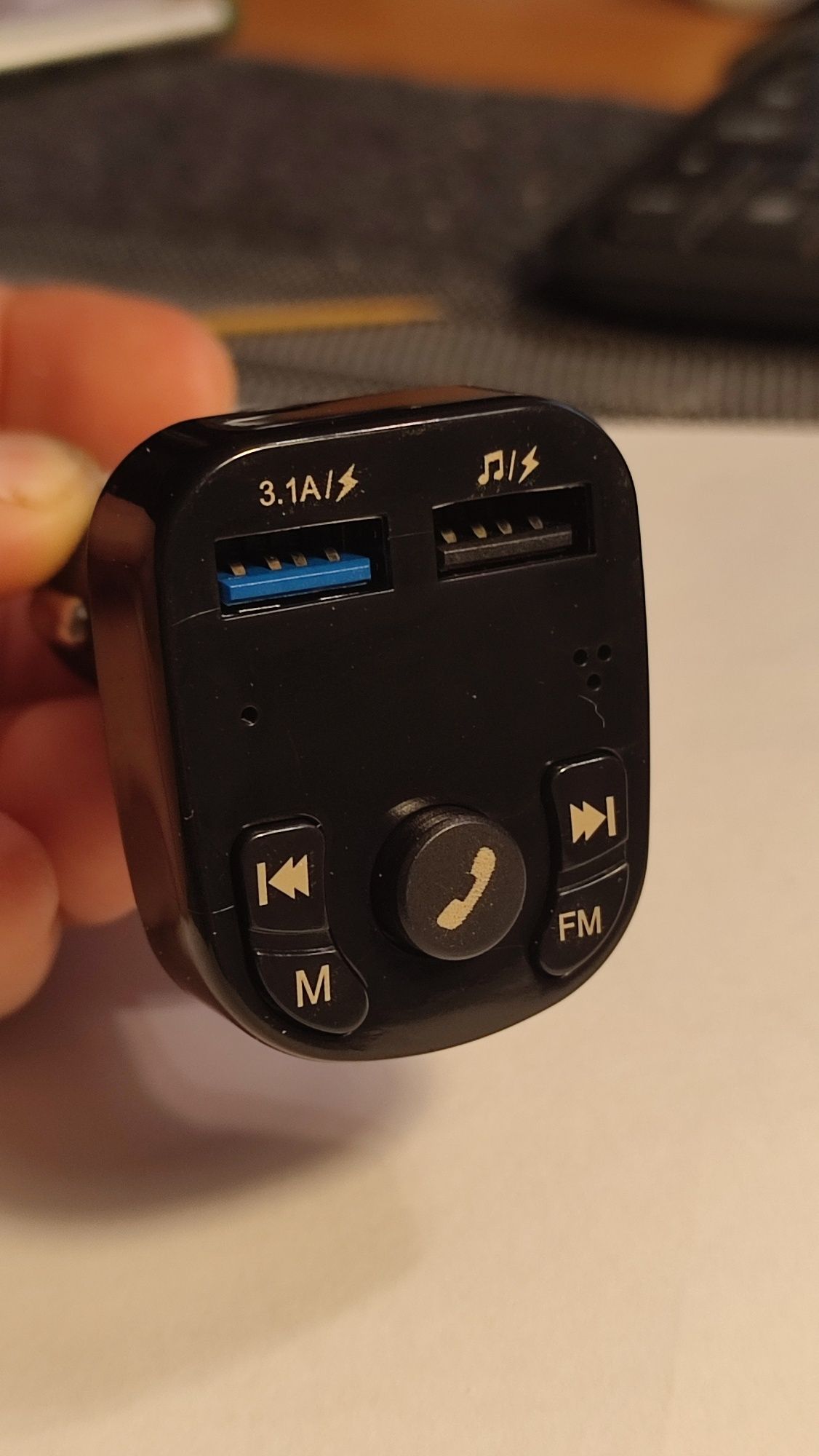 Carregador, receptor Bluetooth