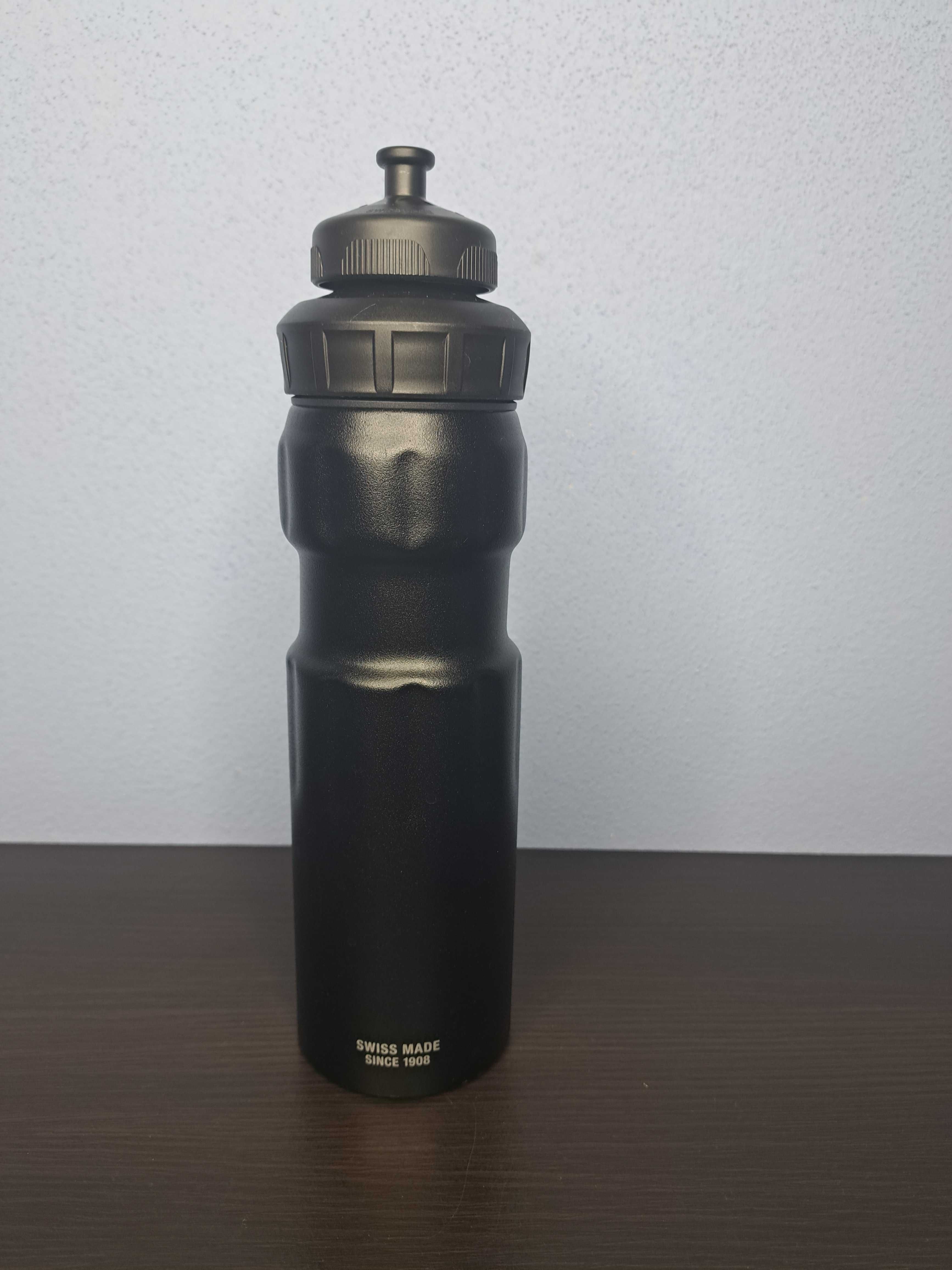 Bidony Bidon Butelki Butelka Sigg WMB Sports 700 ml Black Touch swiss