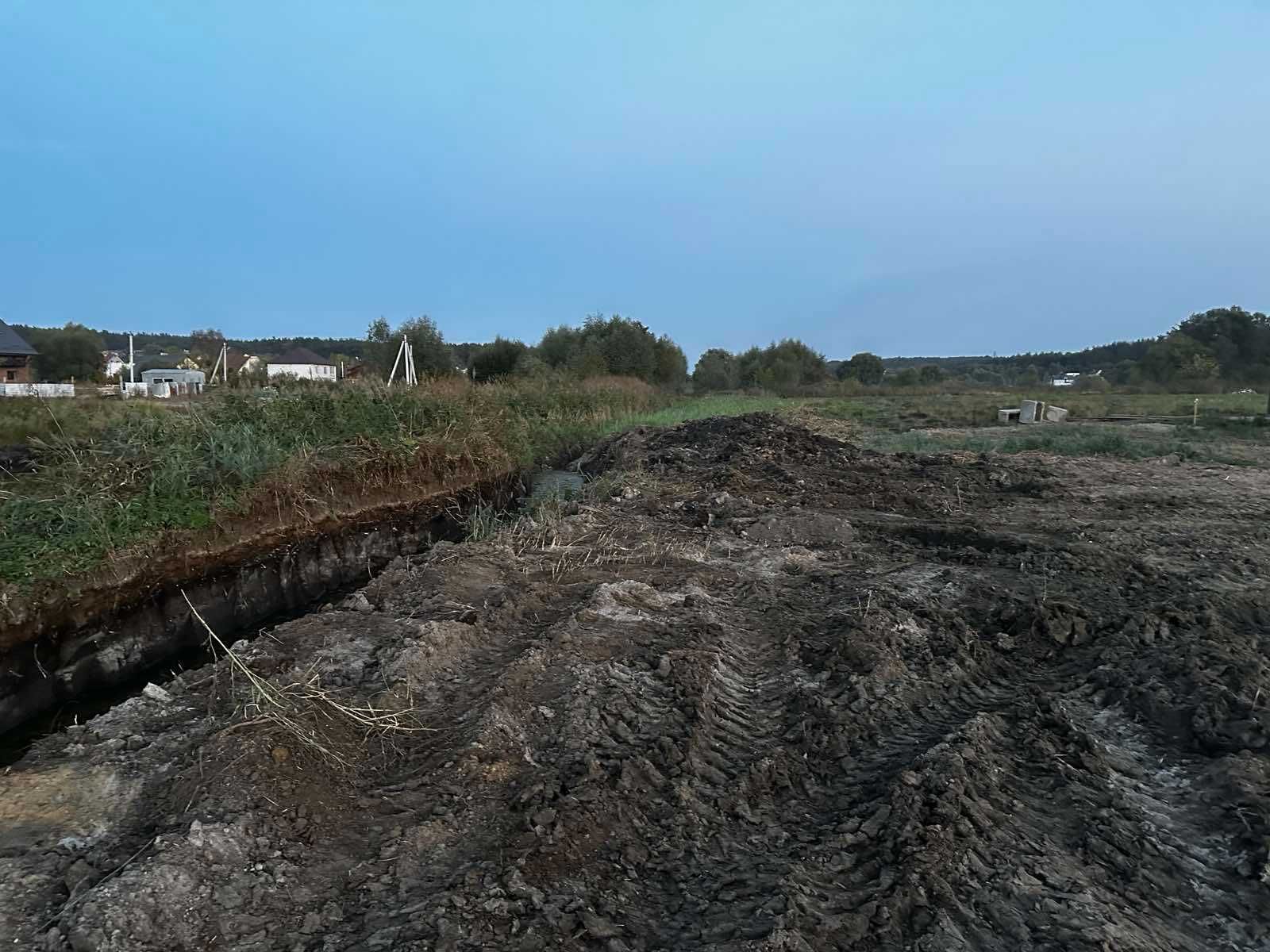 Продам ділянку 8 соток с. Круглик (біля озера)