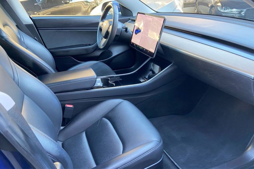 Tesla M3 Performance c/Iva aceito Classicos/Jipes/Motas