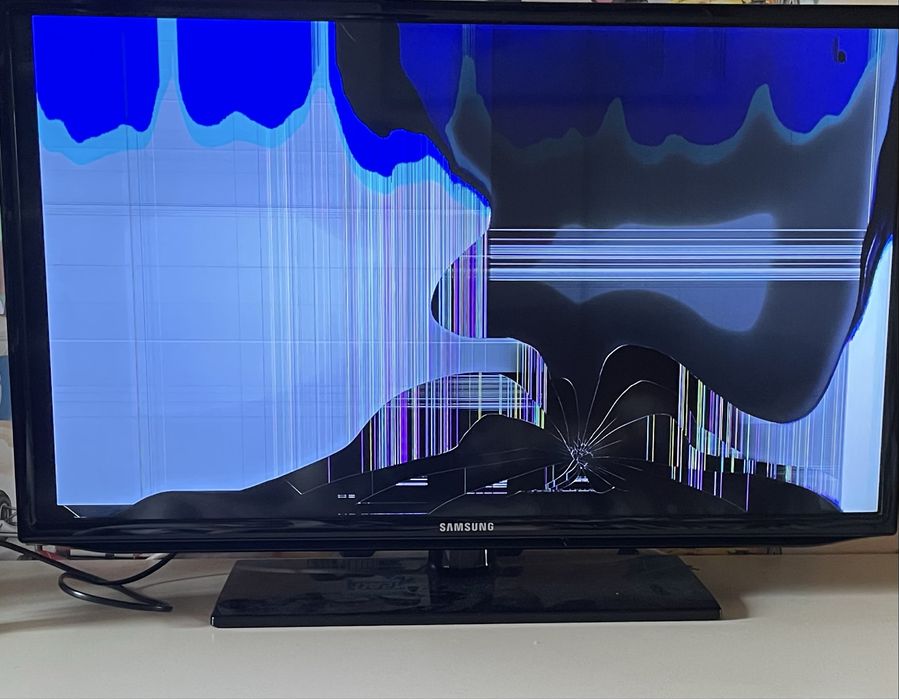 Телевизор Sony 40L4000 и телевизор Samsung UE32EH5307K