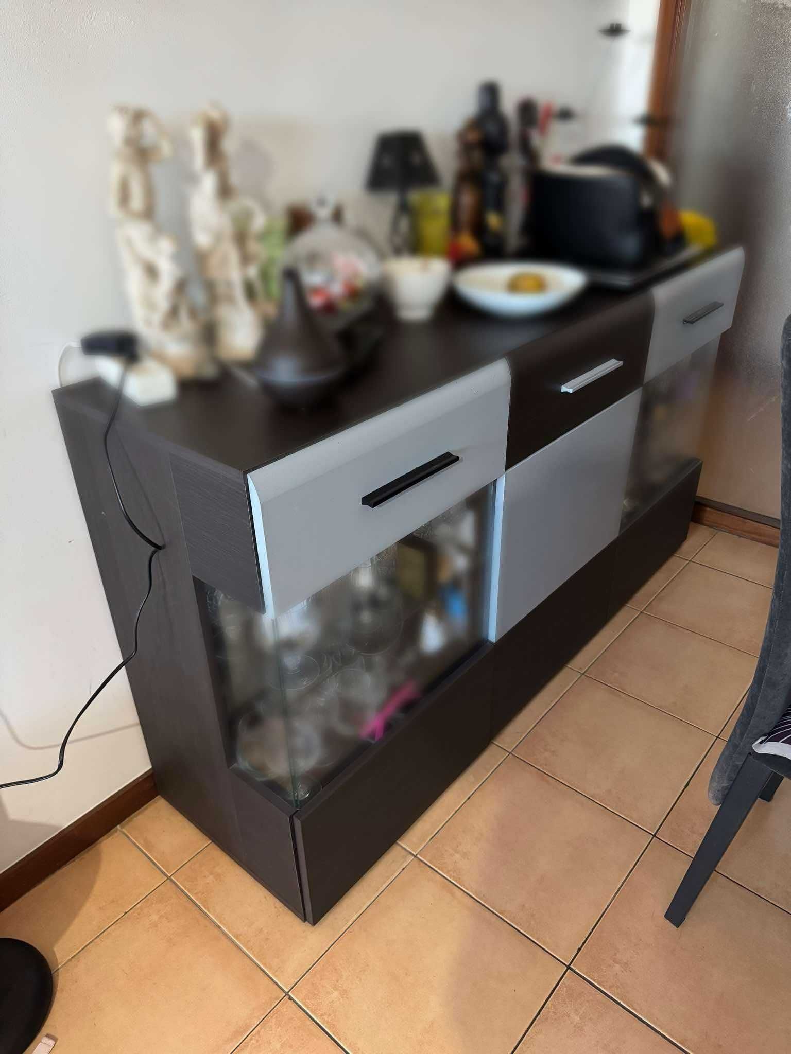 Movel TV+Vitrine e aparador