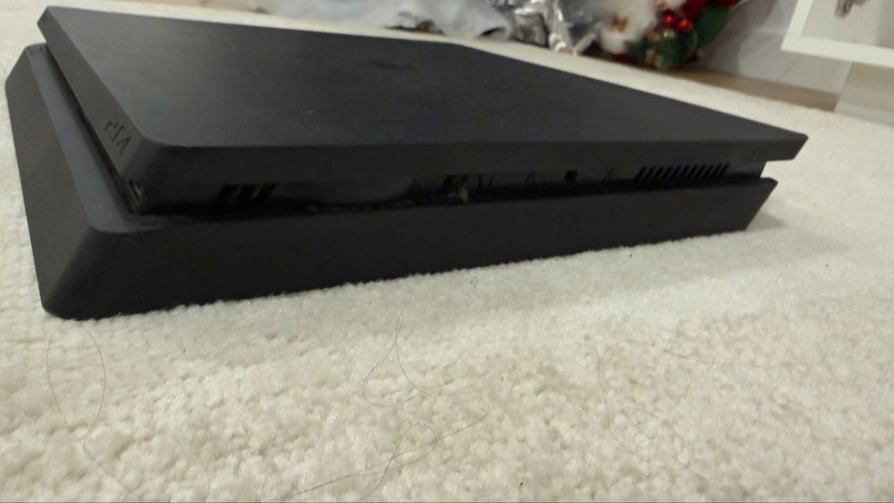 Vendo/Troco Ps4 com 2 comandos