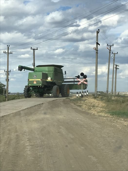 Продам Комбайн джон дир