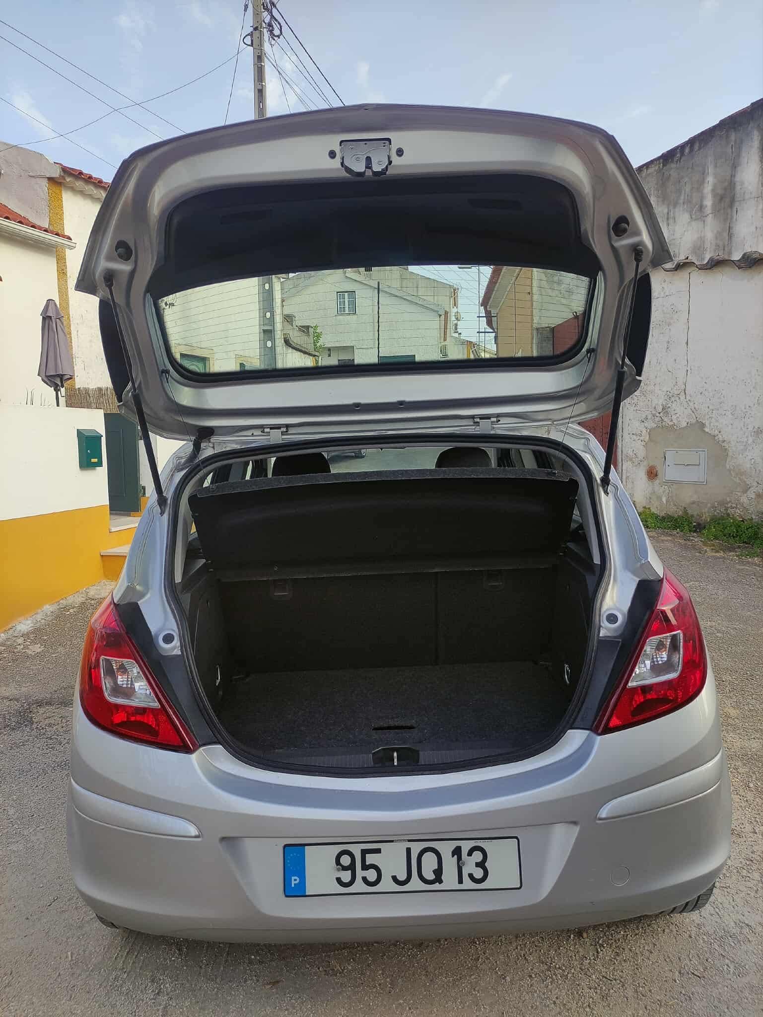 Opel Corsa 1.2 Enjoy
