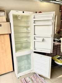 Холодильник Liebherr в хорошому стані