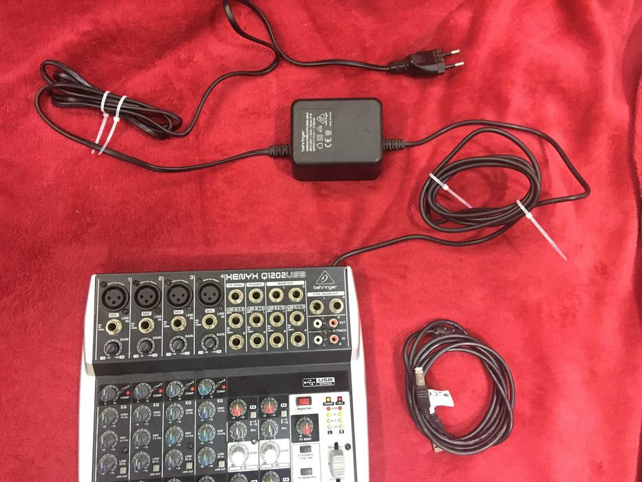 Mikser Behringer Xenyx Q1202 USB