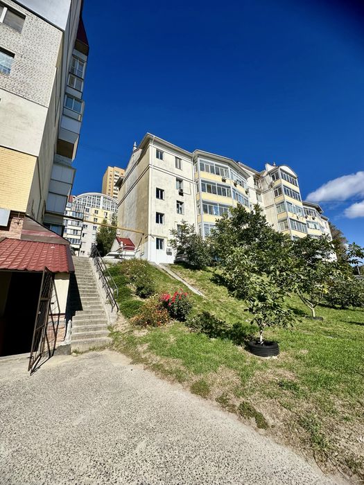 Кургузова, 11А Продаж квартири у  Вишгороді.