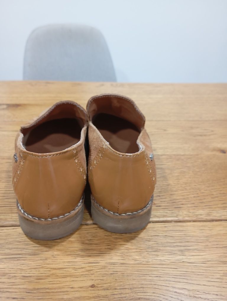 Sapatos com franjas castanhos Seaside. TM 35