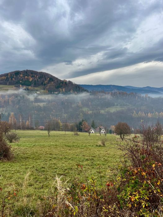 Działka budowlana w Beskidzie Żywieckim. Cisza, spokój i natura.