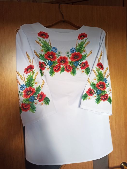 Вишиванка бісером. Розмір 50/52! Нова!Матеріал габардин.Бісер Чеський.