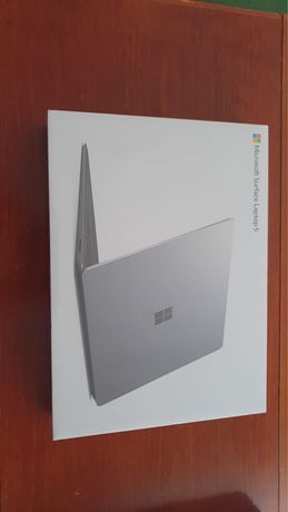 Portátil Microsoft Surface Laptop 5 (out2022) -Ecrã tátil (Selado)