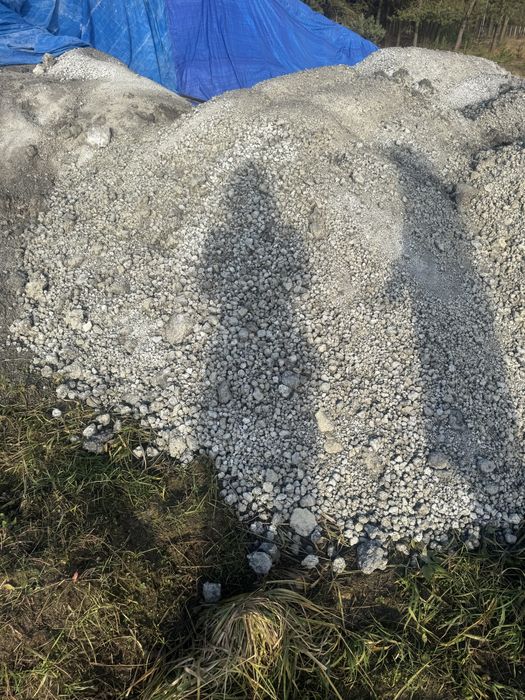 Polepszacz glebowy/środek poprawiający właściwości gleb