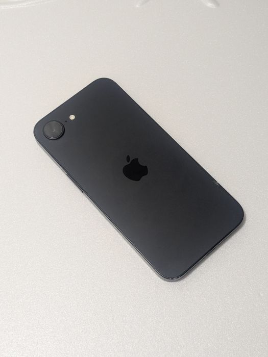 Iphone 16e для дома