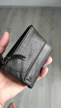 Маленький витончений гаманець зі шкіри