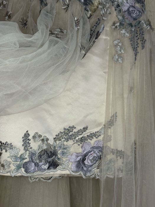 Сукня ручного пошиття