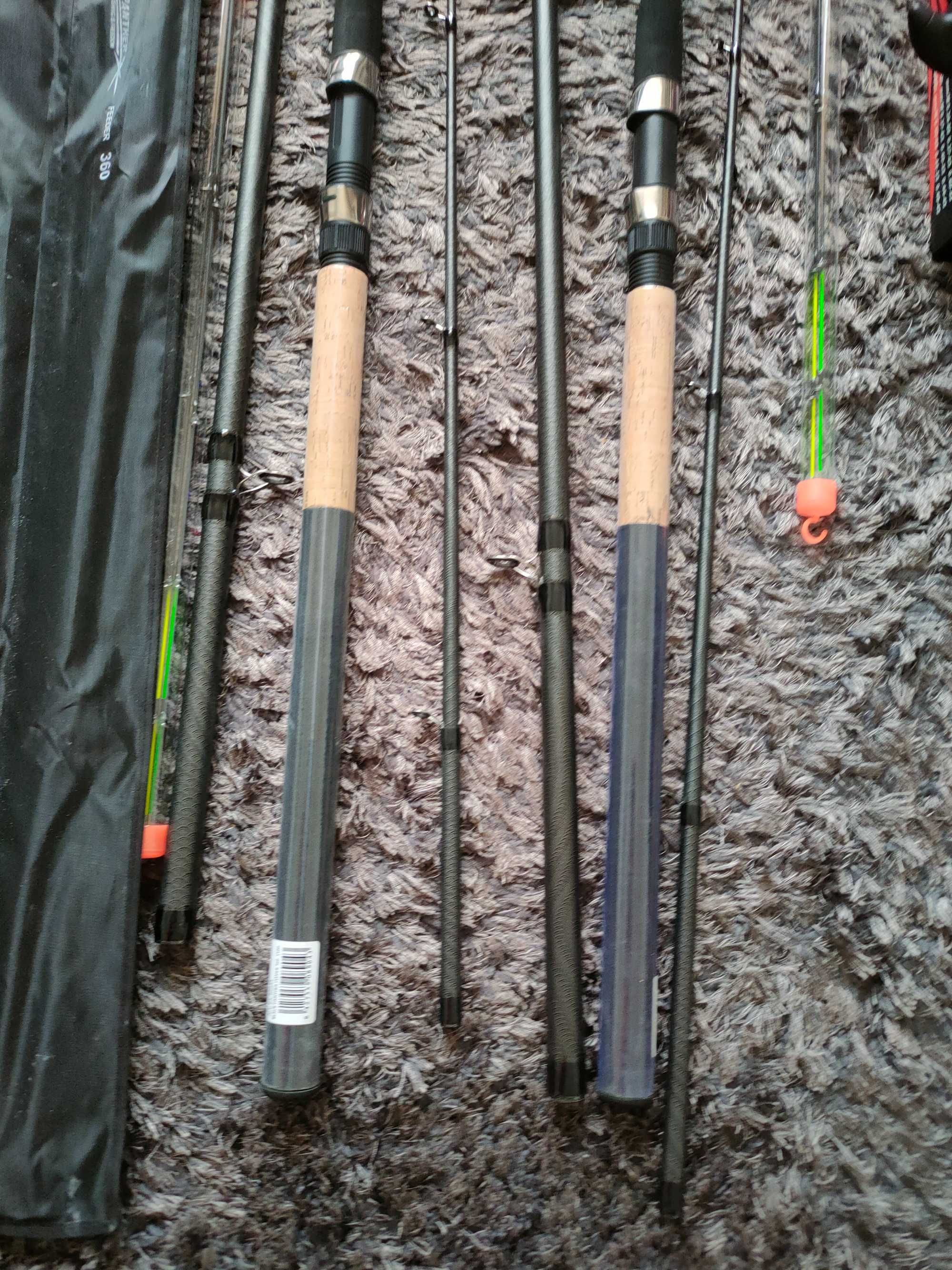 2 feedery Black Panther 3,60m-150 gram+2 kołowrotki wolny bieg 5000