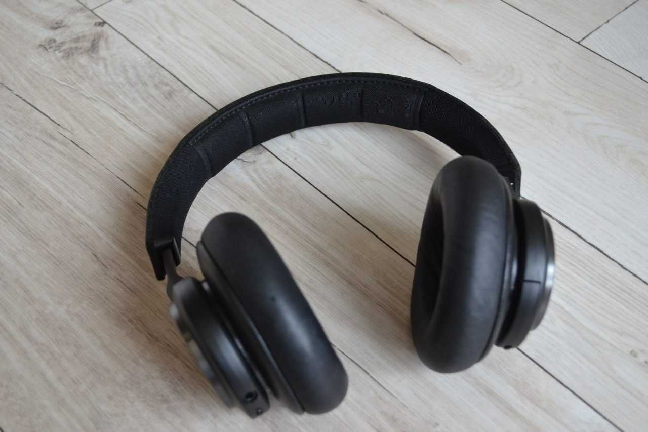 BeoPlay H7 (Black) Bang & Olufsen