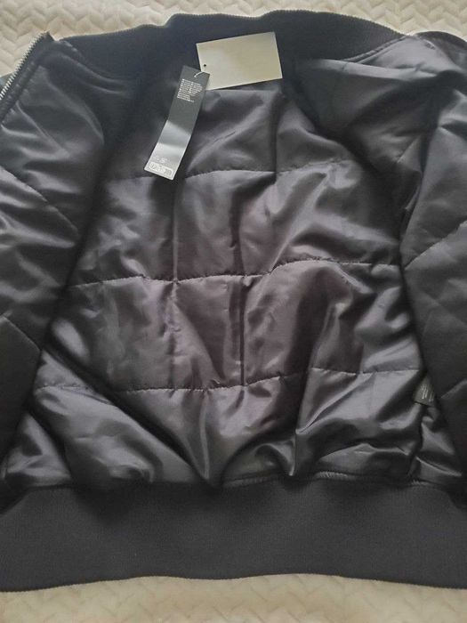 Утеплена куртка бомбер H&M S