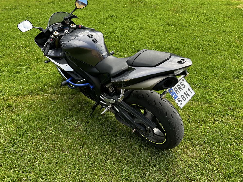 Yamaha R1 RN12 2004