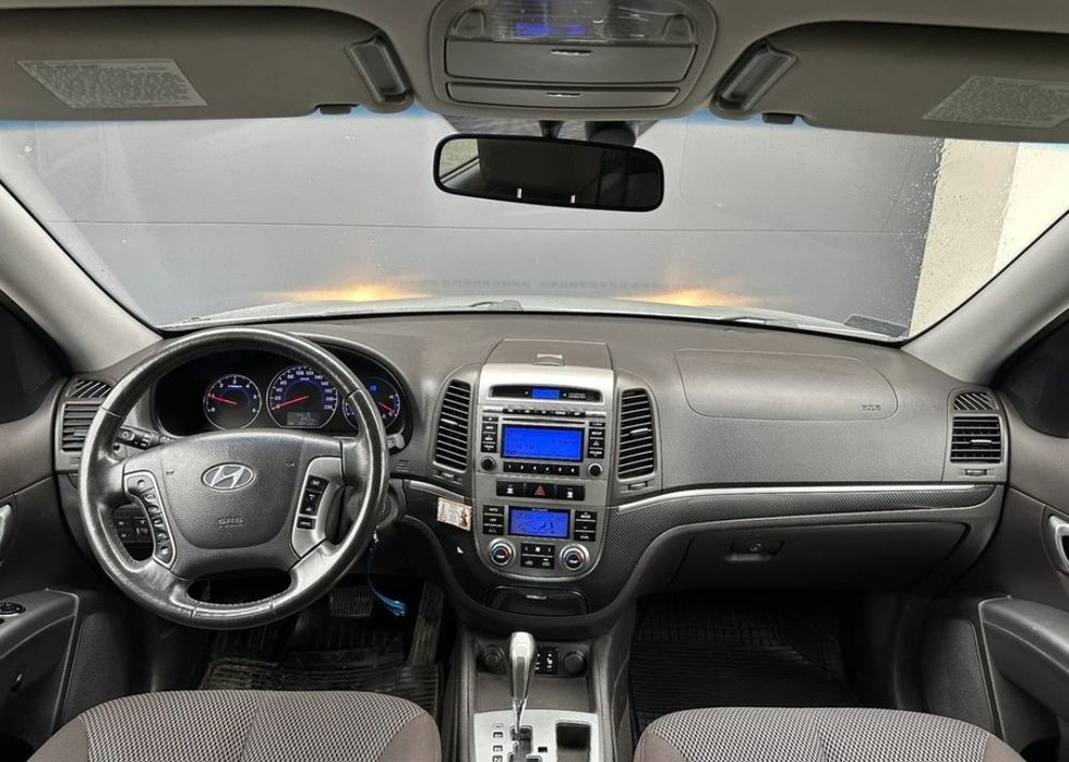 Продам Hyundai Santa Fe у хорошому стані