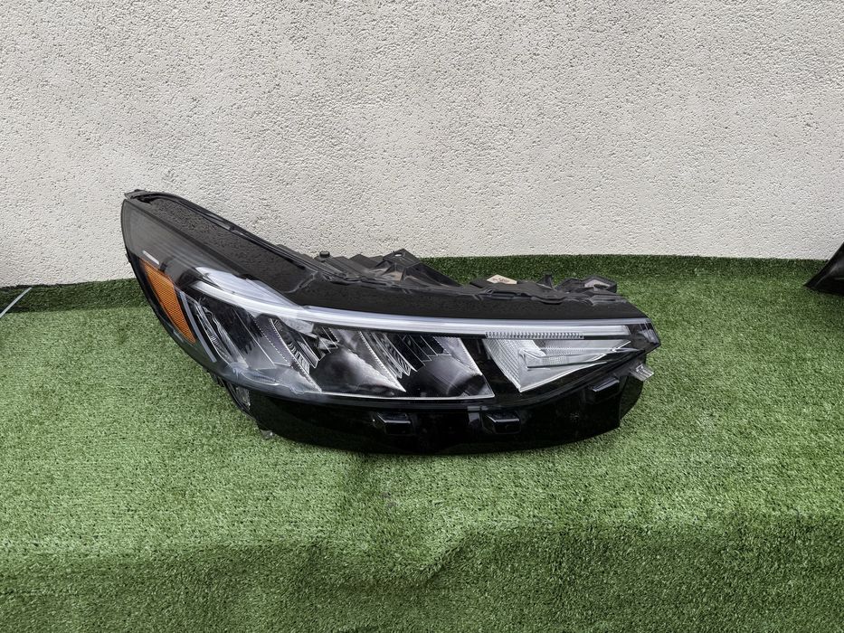 Ford escape usa full led оригінал передня права фара