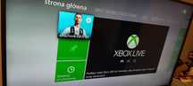 Xbox 360 slim e  dwa pady FIFA 19