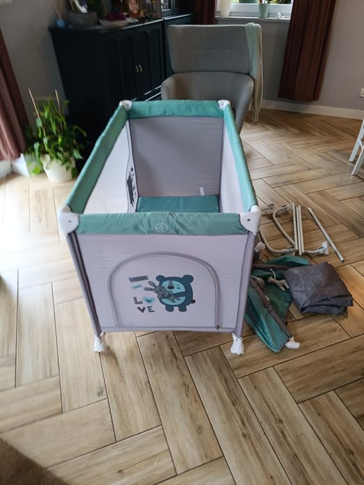 Dziecięce łozeczko turystyczne