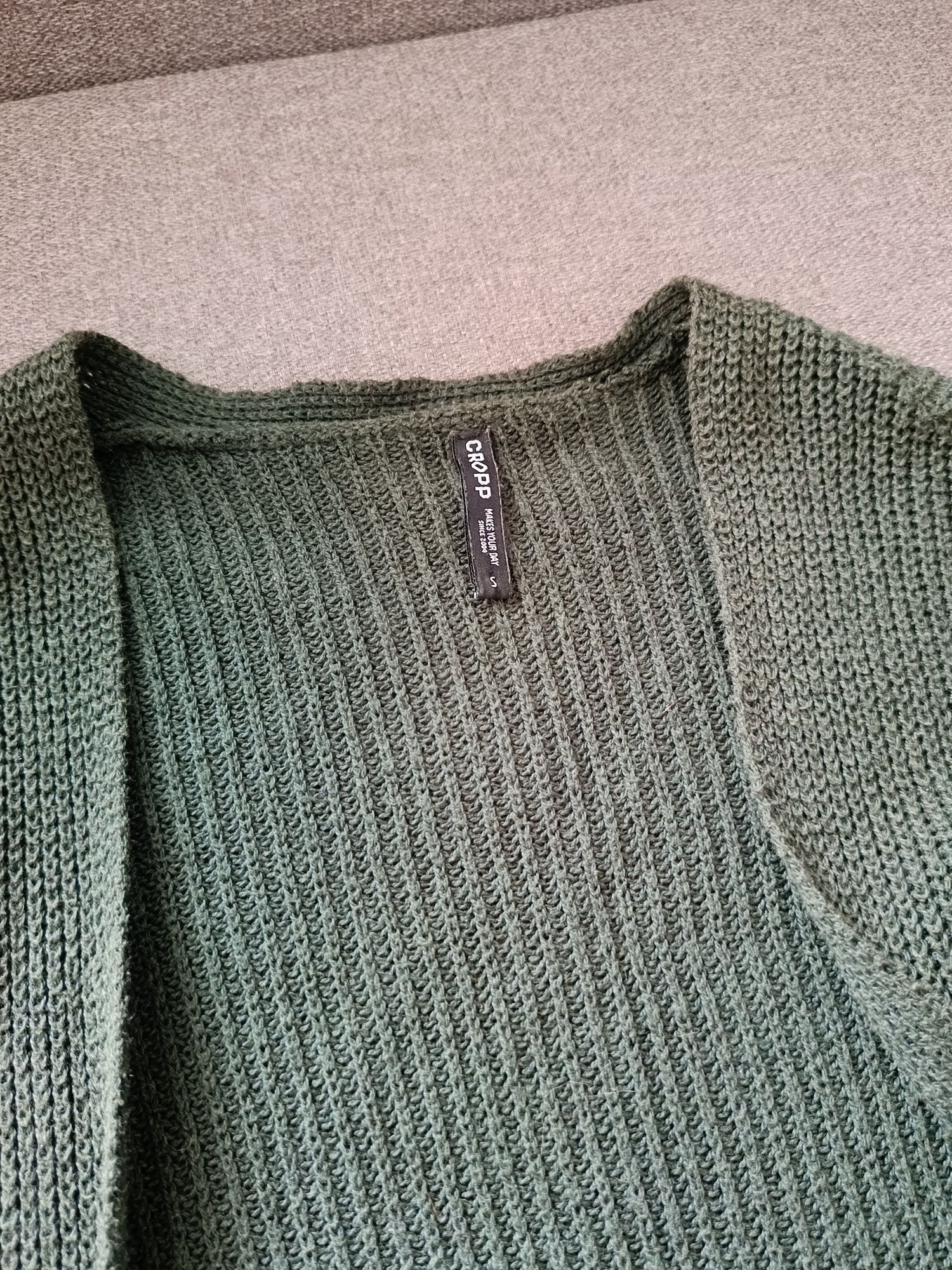 Sweter narzuta kardigan Cropp S butelkowa zieleń