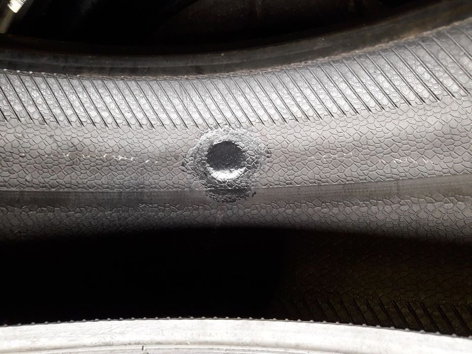 SEMPERIT 215/60R16 99H , pojedyńcza opona zimowa.