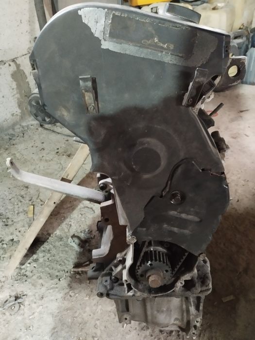 Двигун 1.8 AWT ФОЛЬКСВАГЕН пассат В5