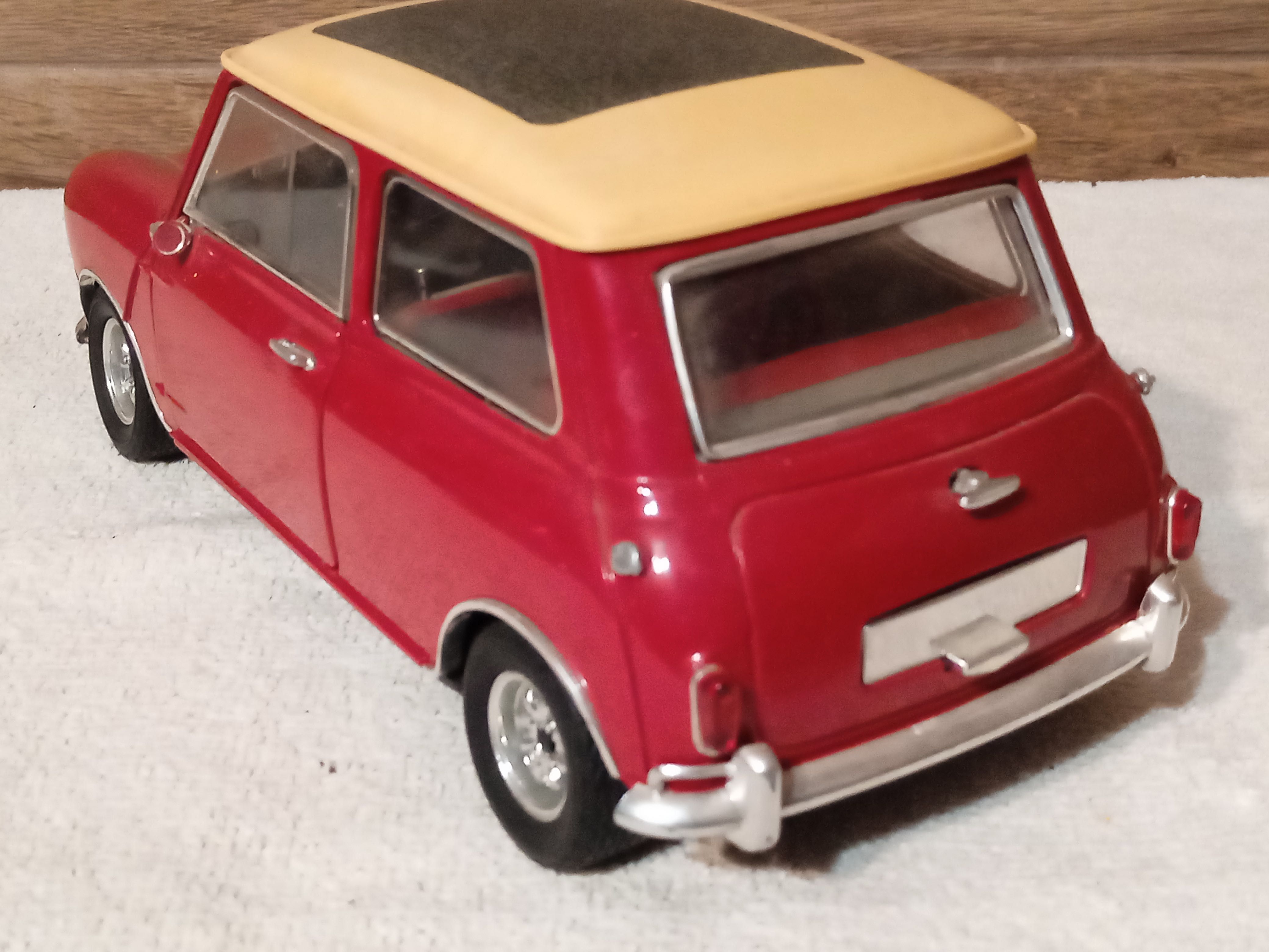 model Mini Cooper S 1964 Solido 1/16