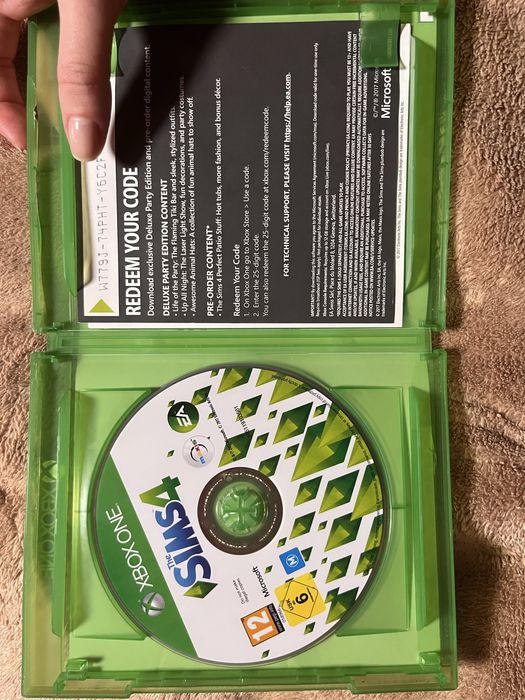 Xbox one Гра the sims 4 deluxe party edition xbox one