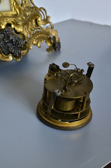 Francja XIX winobranie piękny zegar stojący kominkowy