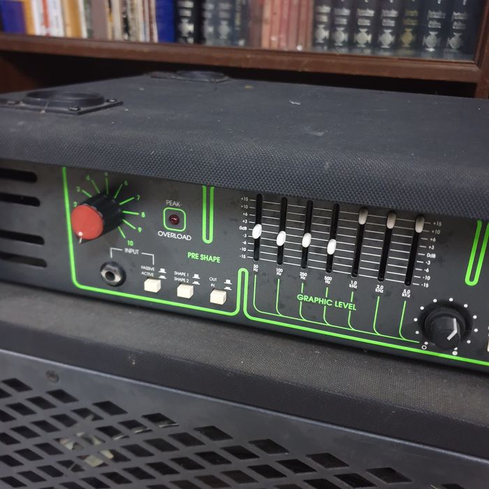 Amplificador para baixo Trace Elliot com hardcase