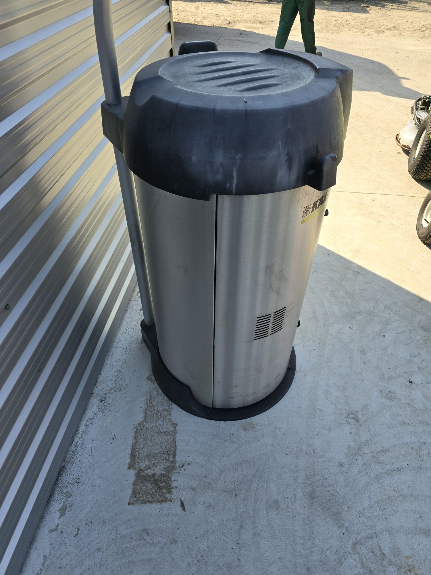Karcher SB v1 Eco odkurzacz automat
