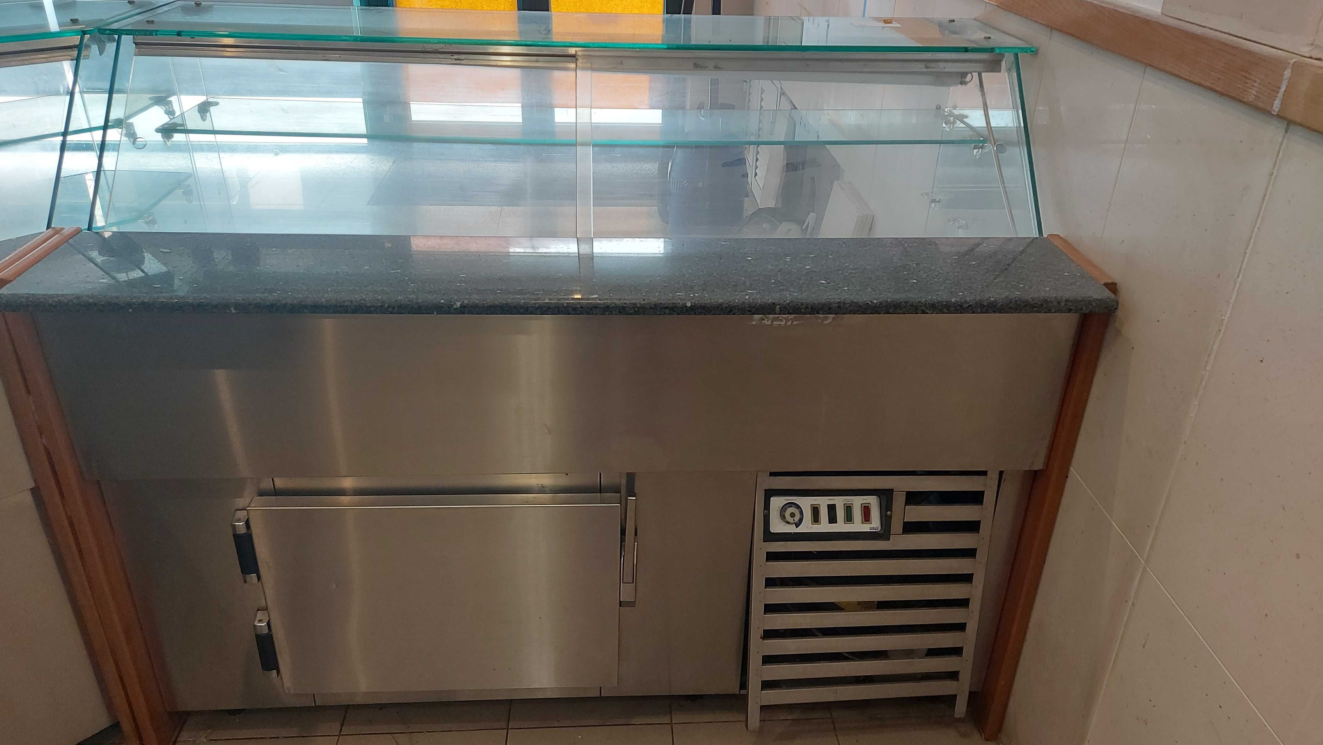 2 Expositores refrigerados