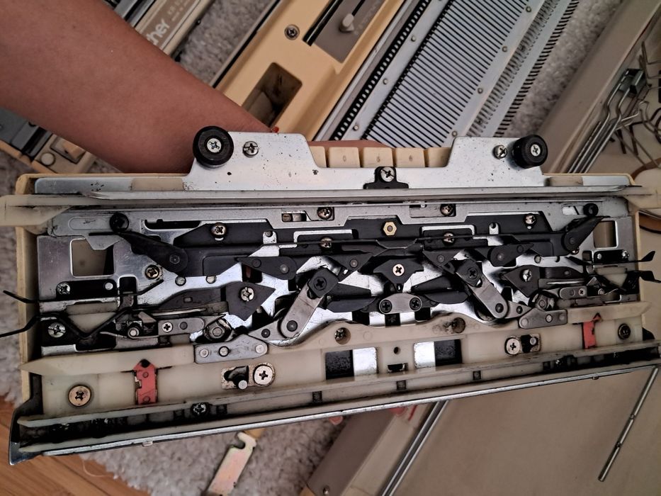 пропозиція -2000 до кінця тижня! Двох фонтурна вязальна машина