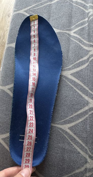 Продам кросівки чоловічі