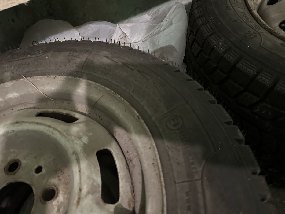 Продам зимові шини 175/70r13